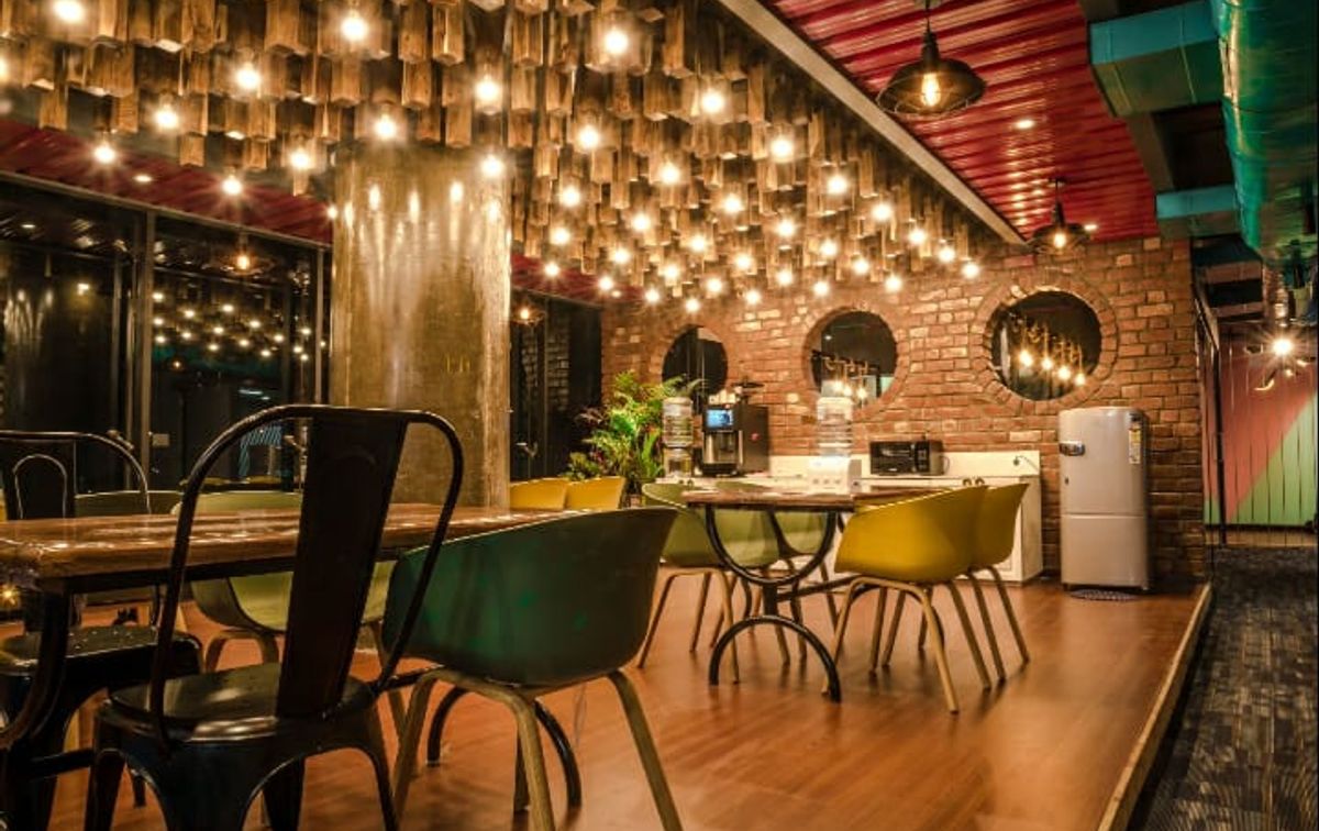 Incuspaze - Apollo Premier